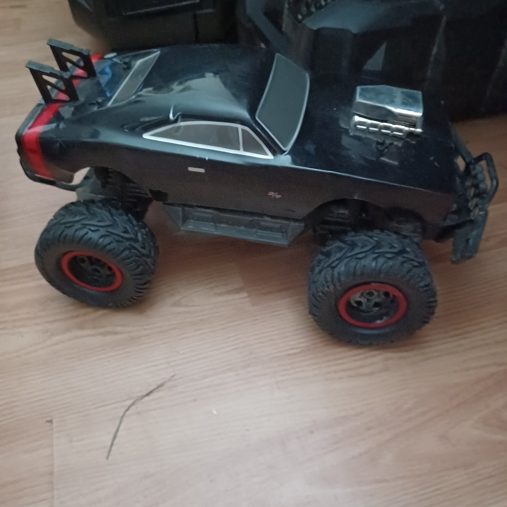 Dodge Challenger RC car